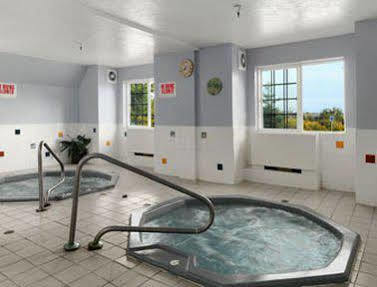 Baymont Inn & Suites By Wyndham Anchorage Airport Екстериор снимка
